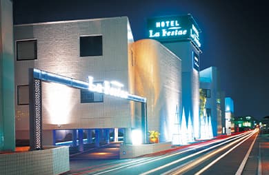 ラフェスタ国立 外観