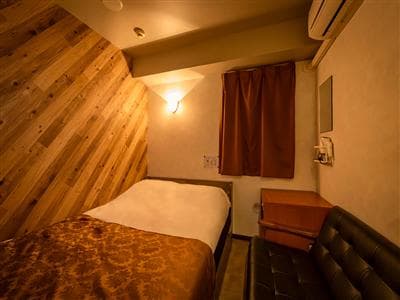 HOTEL PEACE 部屋写真