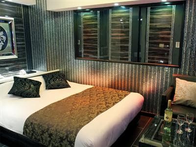 P-DOOR GOLD 部屋写真