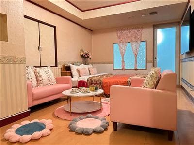 ガラスの城 部屋写真