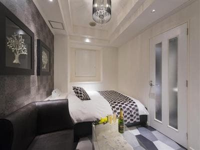 HOTEL REFRAIN 部屋写真