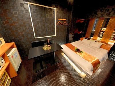 ザ・ウエスト 部屋写真